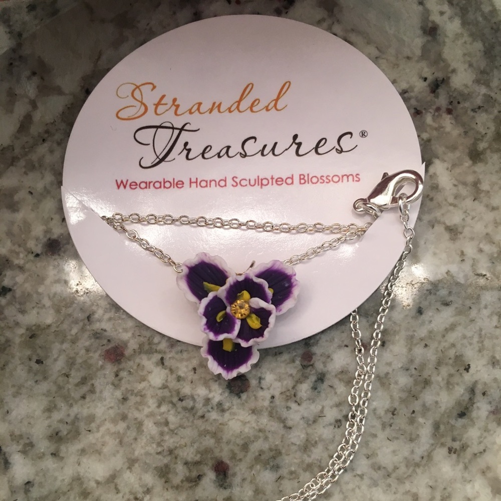 *NEW* Hand sculpted flower necklace.